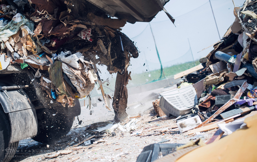 14 elwirak wystawki spring cleaning wysypisko bezdomni