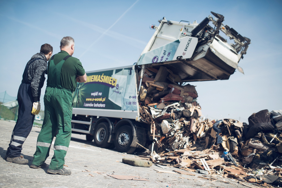 15 elwirak wystawki spring cleaning wysypisko bezdomni